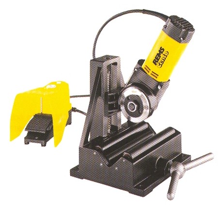 845001 MAQUINA CORTA-TUBO 1200W 22-108MM